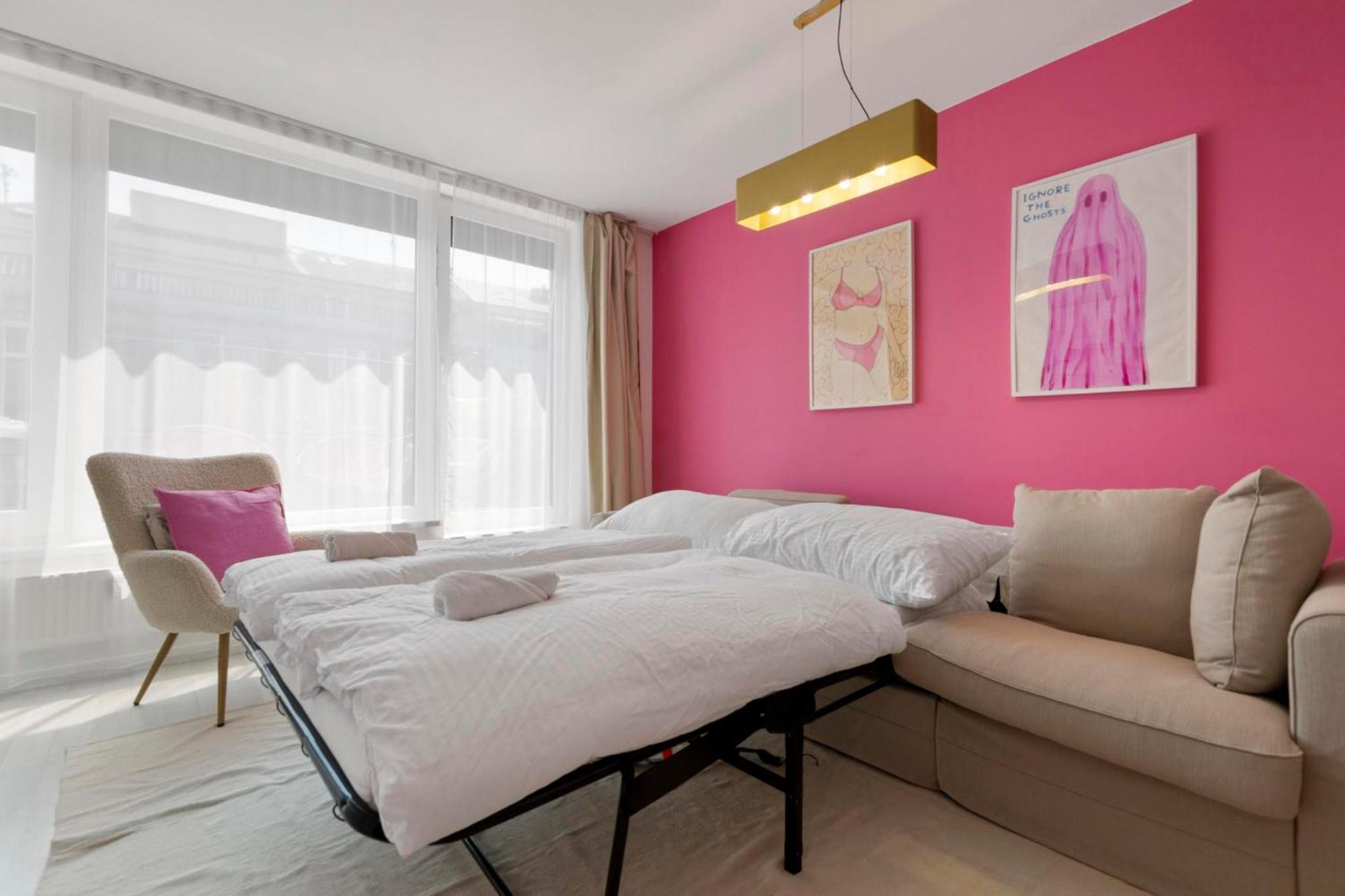 Lam Pink - Jacuzzi - Ac - Ps4 Apartment Bratislava Bagian luar foto