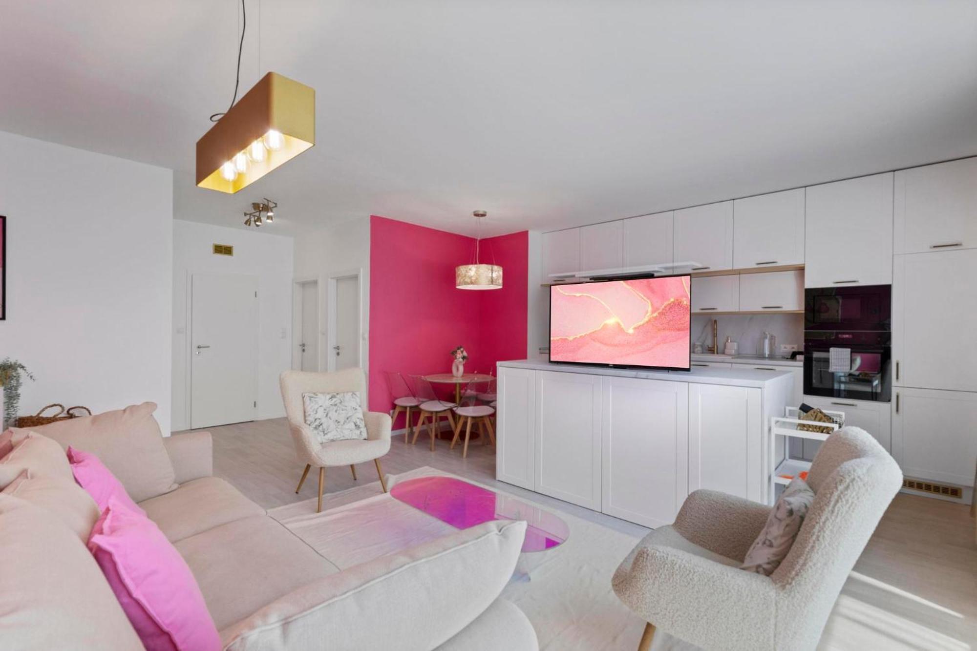 Lam Pink - Jacuzzi - Ac - Ps4 Apartment Bratislava Bagian luar foto